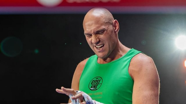 Ф’юрі оголосив про повернення у великий бокс