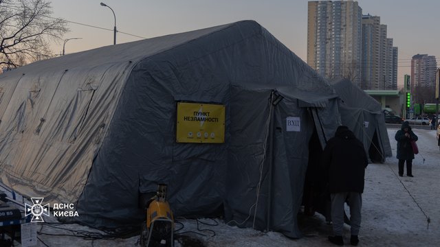 Без тепла у Києві 2600 будинків, екстрені відключення світла тривають – мер