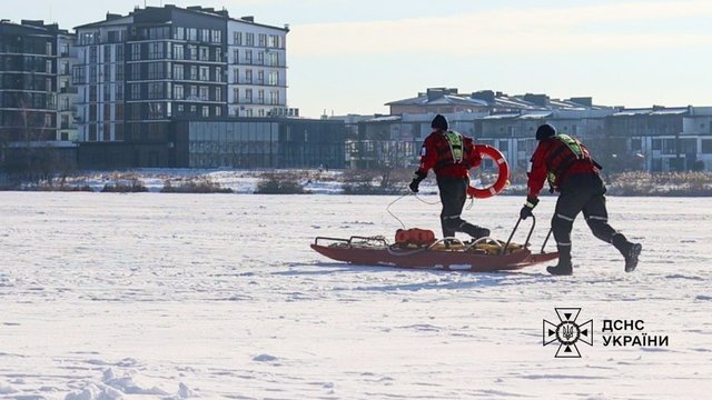 Четыре человека погибли за сутки, провалившись под лед, среди них подросток - ГСЧС