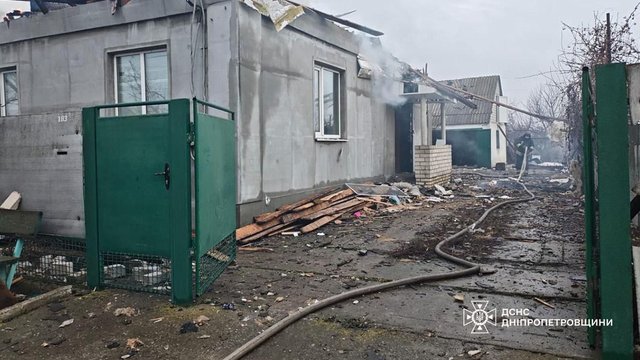 Жінка загинула на Дніпропетровщині через атаку БпЛА, поранений рятувальник – ДСНС