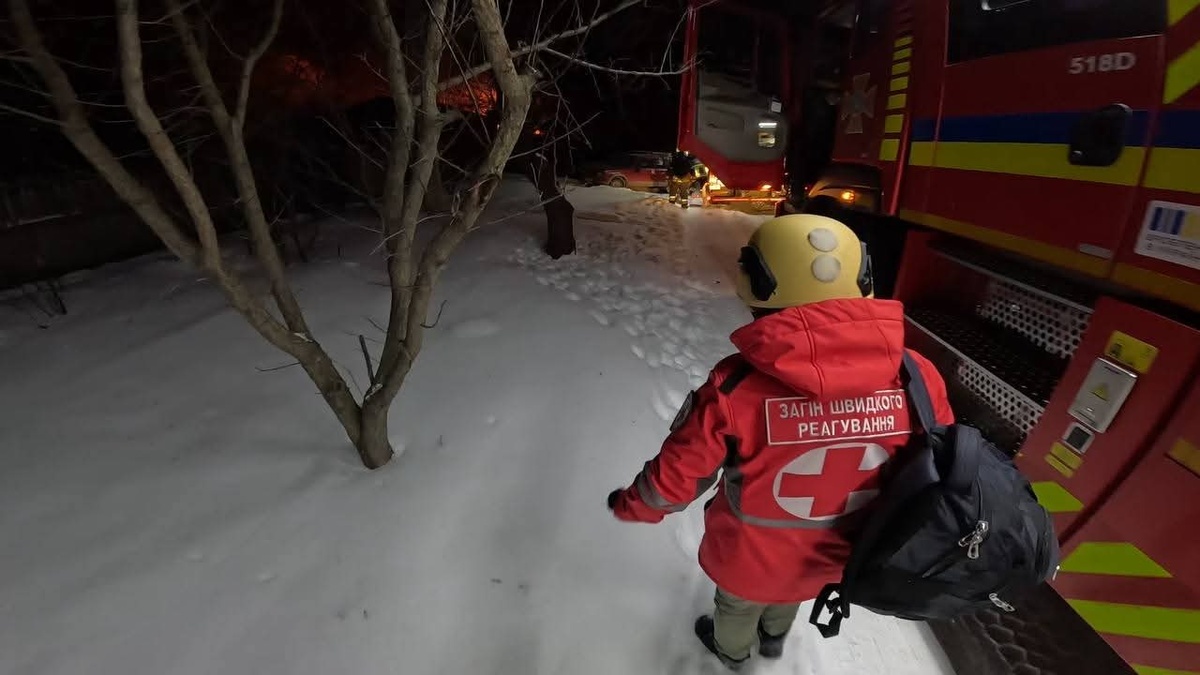 URCS rapid response crews assist victims of Russian UAV attack in Kharkiv