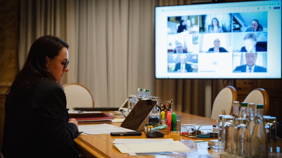 Svyrydenko and Sybiha discuss with diplomatic corps mobilization of additional energy and military aid for Ukraine