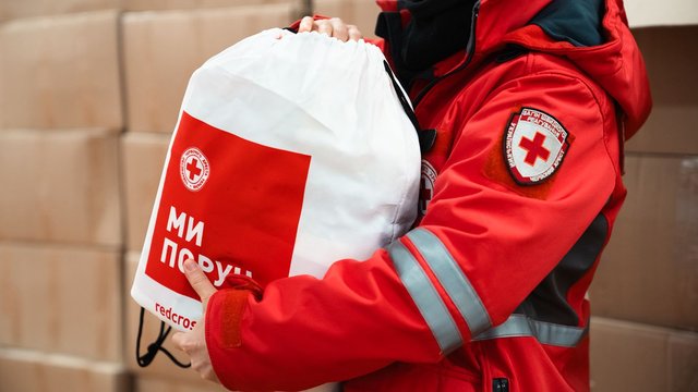 У теплопунктах Києва чергують волонтери УЧХ із різних регіонів країни