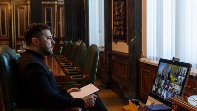 Зеленский поручил связаться с партнерами относительно дополнительных пакетов поддержки после российских ударов по энергообъектам