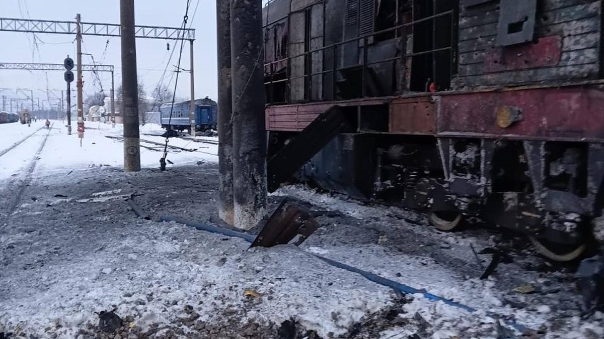 Russians hit logistics infrastructure in Sumy region, railway worker injured