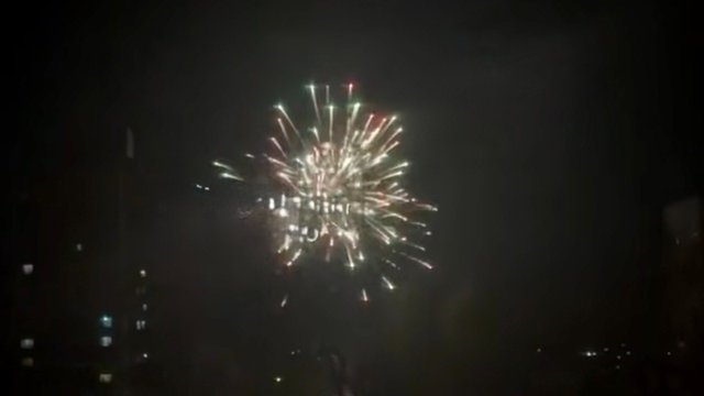 У Києві затримали 47-річного чоловіка, який запустив салют, щоб здивувати дівчину