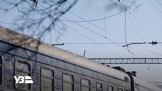 Движение поездов в Черниговской и Сумской областях претерпевает изменения из-за атаки на железнодорожную инфраструктуру - УЗ