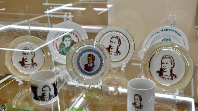 У Волинському краєзнавчому музеї відкрили виставку з унікальними речами Лесі Українки