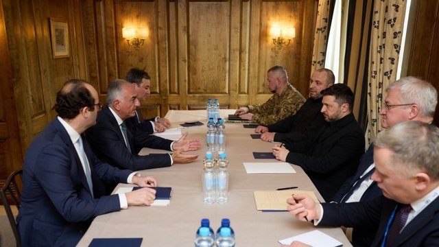 Зеленський обговорив зі спадкоємним принцом Ірану в екзилі Резою Пахлаві посилення санкцій проти іранського режиму