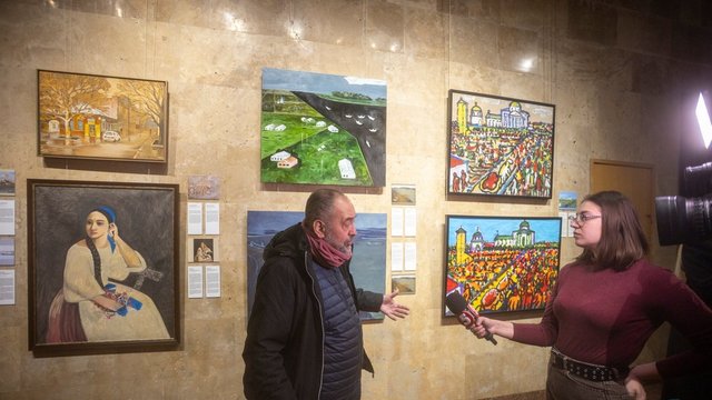 Художник Матвій Вайсберг на відкритті виставки “Херсон: не/вкрадене. Штудії та омажі”. Національний музей історії України у Другій світовій війні, Київ, 21.02.2026