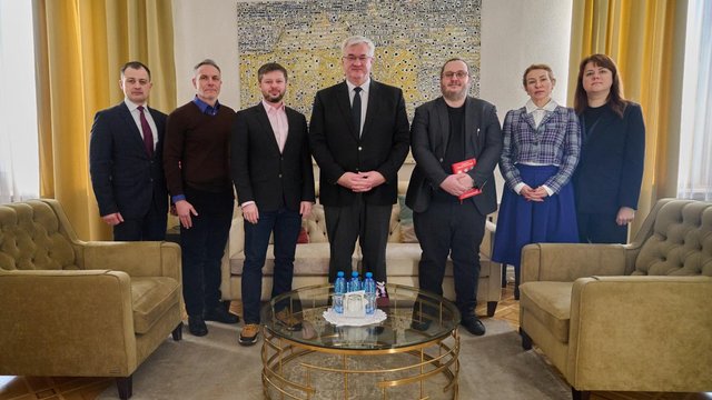 УЧХ та МЗС України домовилися про розширення допомоги дітям