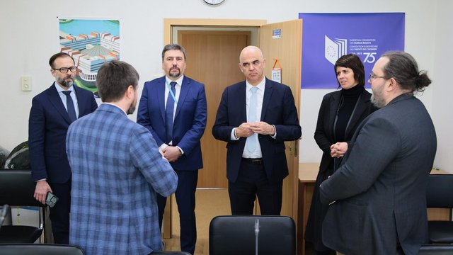 Генсек Ради Європи Берсе передав УЧХ кошти з премії Байрона