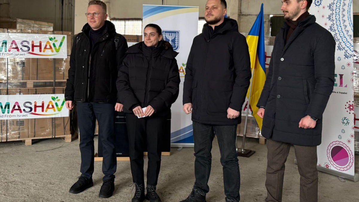 Посольство Ізраїлю передало Київській обладміністрації понад 100 систем резервного живлення