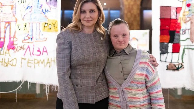 Олена Зеленська розповіла про виставку мисткині Анни Сапон у Музеї Ханенків