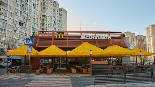 "McDonald’s Украина" открыл новый ресторан на левом берегу Киева