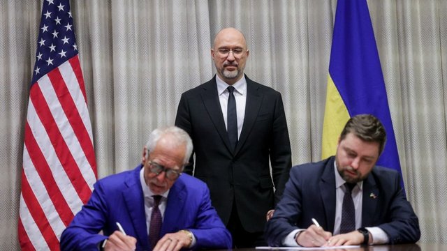 Минэнерго и "Нафтогаз" в США договорились о сотрудничестве с рядом американских компаний - Шмыгаль