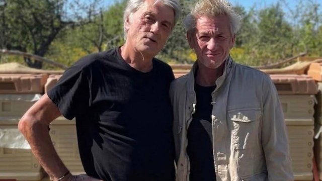 Ющенко привітав Шона Пенна з новим "Оскаром"