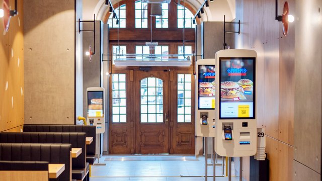 McDonald’s відкрив ресторан на площі Ринок у Львові