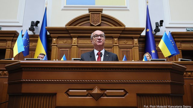 Влодзімєж Чажастий, маршалок Сейму 10-го скликання, виступає у Верховній Раді України. Київ, 24.02.2026