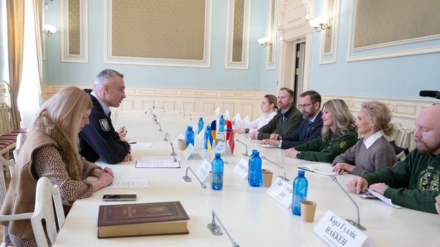 Осло передає Києву партію генераторів – Кличко