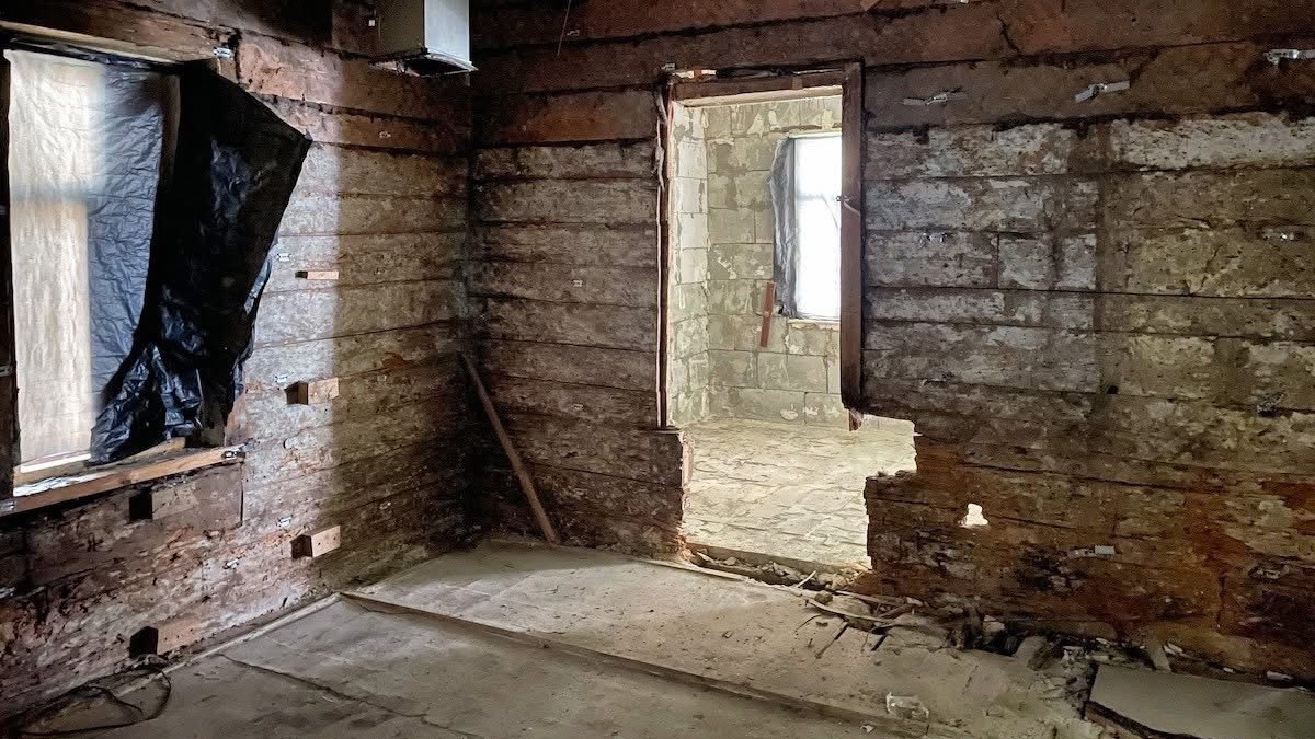 Петиція із закликом зупинити роботи на найстарішій садибі на Андріївському узвозі в Києві не набрала необхідних голосів