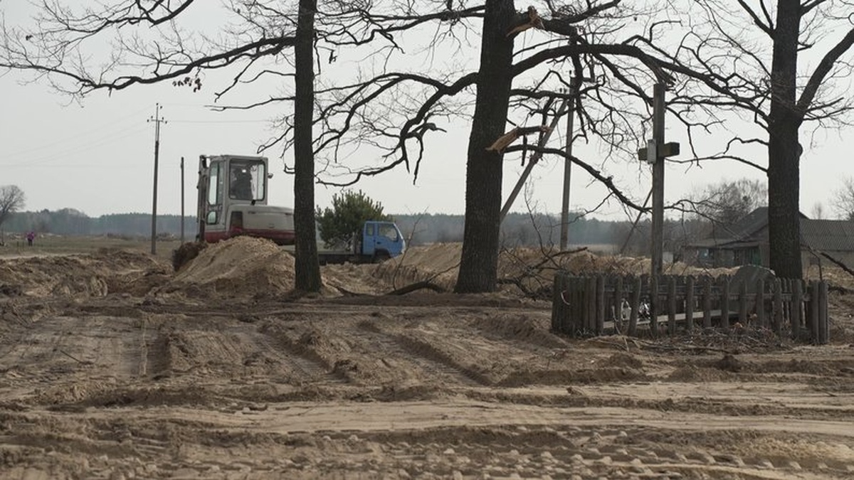 В Углах на Рівненщині завершили пошукові роботи, масових поховань не виявили - Мінкультури