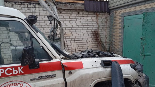 Російський дрон пошкодив автомобіль УЧХ