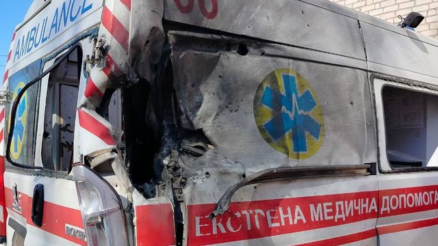 Росіяни вдарили по "швидкій" на Миколаївщині, постраждали двоє людей