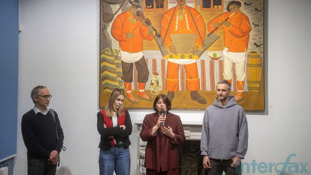 Зліва направо: Іван Кушнір, Вероніка Щукіна, Оксана Підсуха, Олександр Кухар виступають на презентації виставки «Карпати. Ці гори не знають покори». Національний музей «Київська картинна галерея», Київ, 10.03.2026