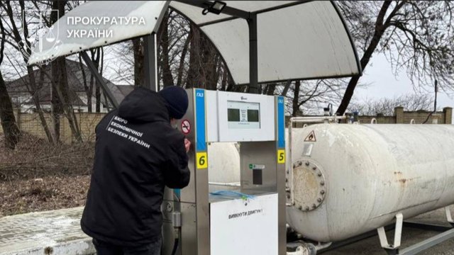 Викрито мережу підпільних АЗС у двох областях