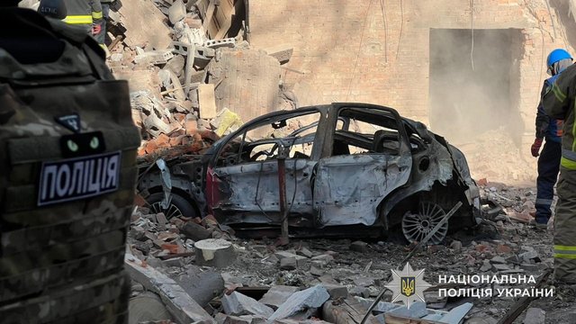 Серед поранених у Дніпрі двоє поліцейських та 9-річна дитина – Нацполіція