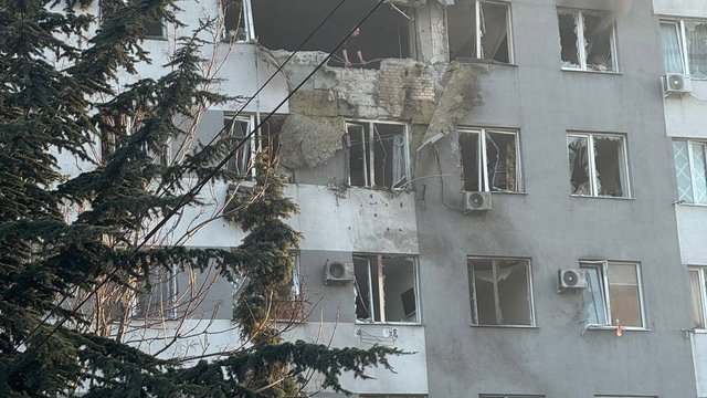 В Одесі четверо постраждалих від удару по багатоповерхівці, окупанти завдали удару і по приватному сектору в області
