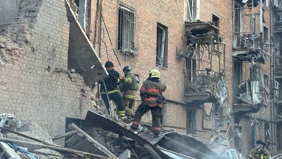 У Дніпрі через російську атаку поранені 14 людей, серед них дитина – ОВА