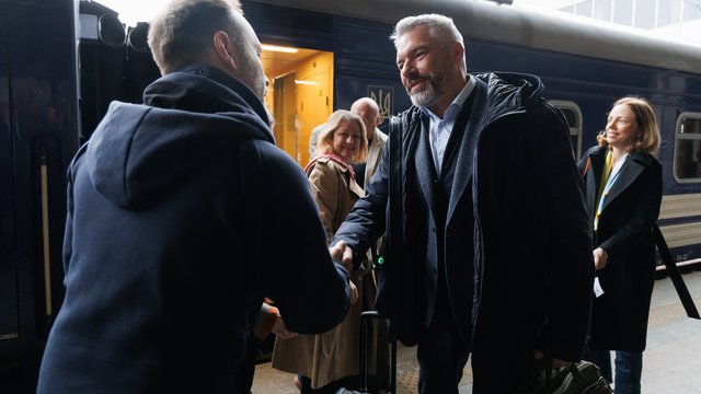 Віцепрезидент ЄІБ Карл Негаммер відвідує Україну для посилення зусиль із відновлення та розвитку