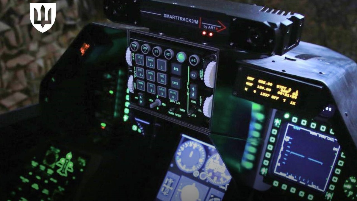 Ukraine receives mobile F-16 simulators for pilot training – defence minister