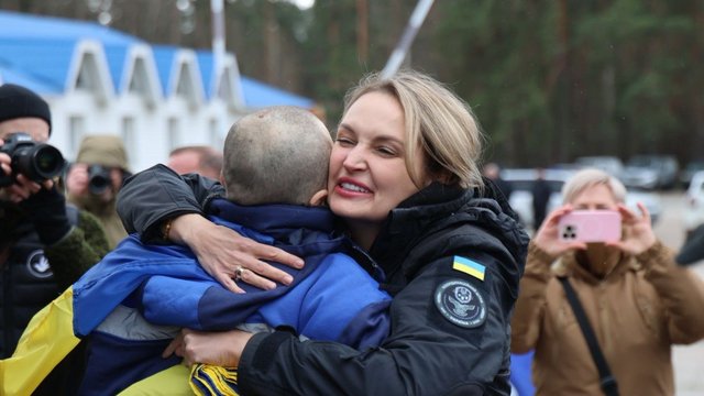Zelenskyy reports return of 175 soldiers, seven civilians from Russian captivity