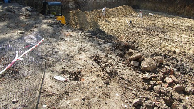 У центрі Тернополя під видом реконструкції знищили культурний шар і звели багатоповерхівку – прокуратура