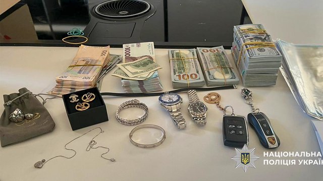 На Закарпатті Нацполіція викрила учасника злочинної кібергрупи, який перебував у розшуку ФБР