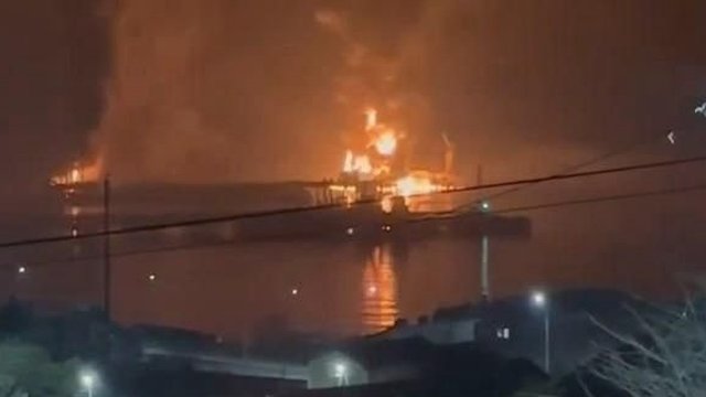 СБУ спільно із Силами оборони уразила нафтоналивний термінал порту "Новоросійськ" – джерело в Службі