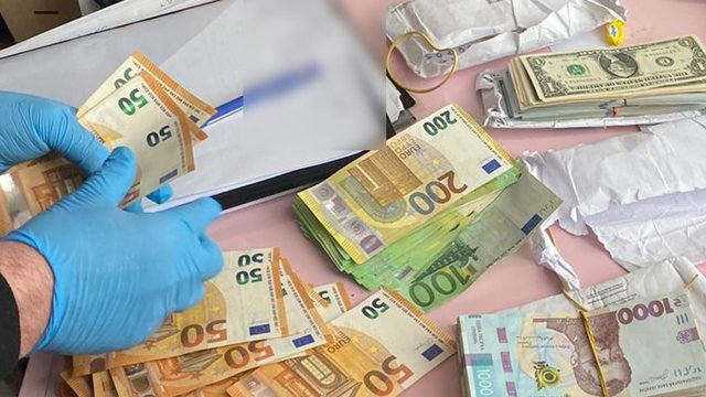 Нацполіція ліквідувала конвертцентр з оборотом у 18 млрд грн