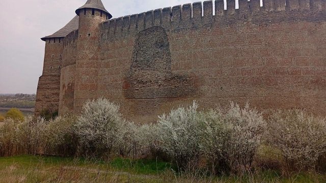 В Хотинській фортеці обвалилася частина стіни – мер