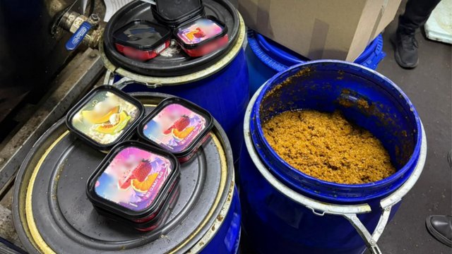 БЕБ викрило цех з виготовлення тютюну для кальяну на Волині та вилучило продукцію на 8 млн грн