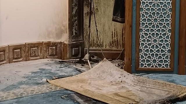 Невідомий кинув у мечеть у Львові дві пляшки із запалювальною сумішшю – поліція