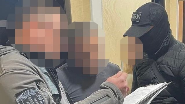 ДБР викрило схему для дезертирів під назвою "Таксі для військових 24/7 Запоріжжя"