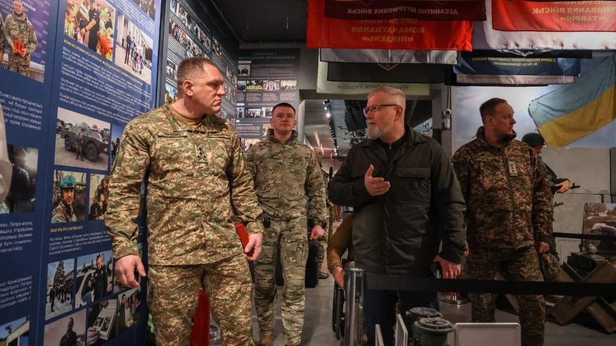 Півненко відвідав Кривий Ріг та зустрівся з місцевим військовим керівництвом