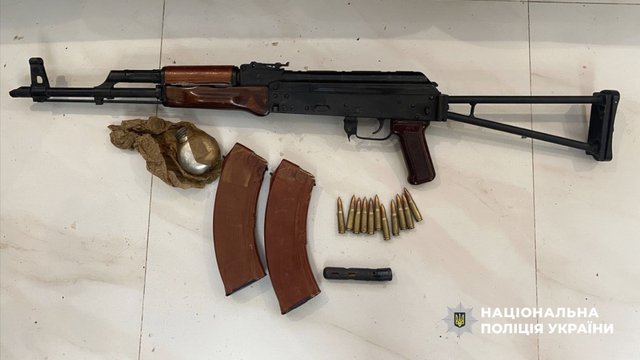 Нацполіція затримала учасників банди, які вимагали "борги" та вчиняли підпали