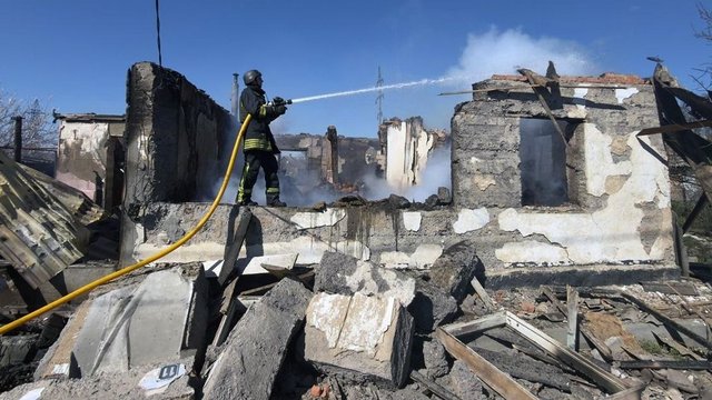 У Нікополі 10 людей, серед них – діти, поранено через російські обстріли