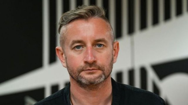 Школи України разом із Сергієм Жаданом та Андрієм Кокотюхою запустили благодійний флешмоб для дітей військових "Хартії"
