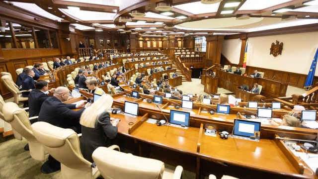 Парламент Молдовы принял окончательное решение о выходе страны из СНГ