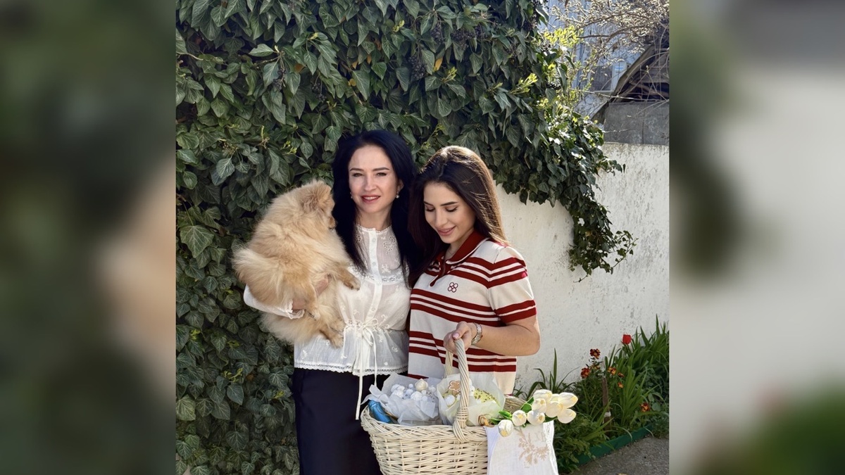 Великодній кошик, мамина паска і дорога додому: зірки розповіли, що для них означає свято